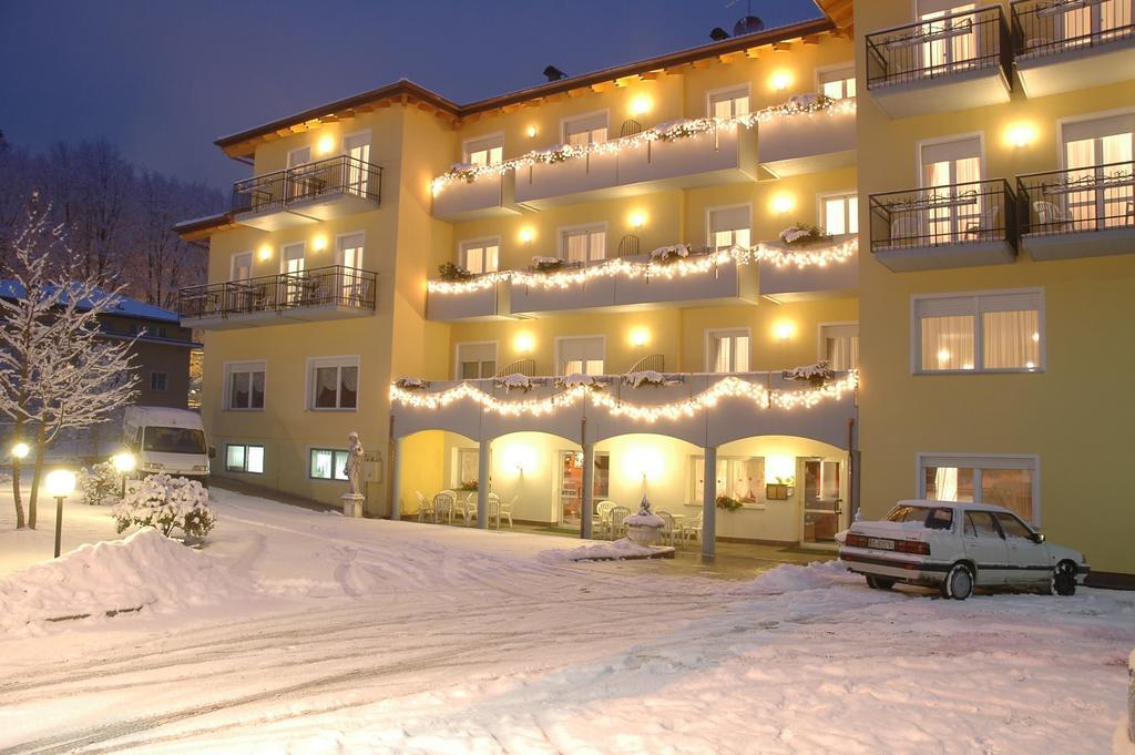 Hotel Daniela Levico Terme Exteriör bild